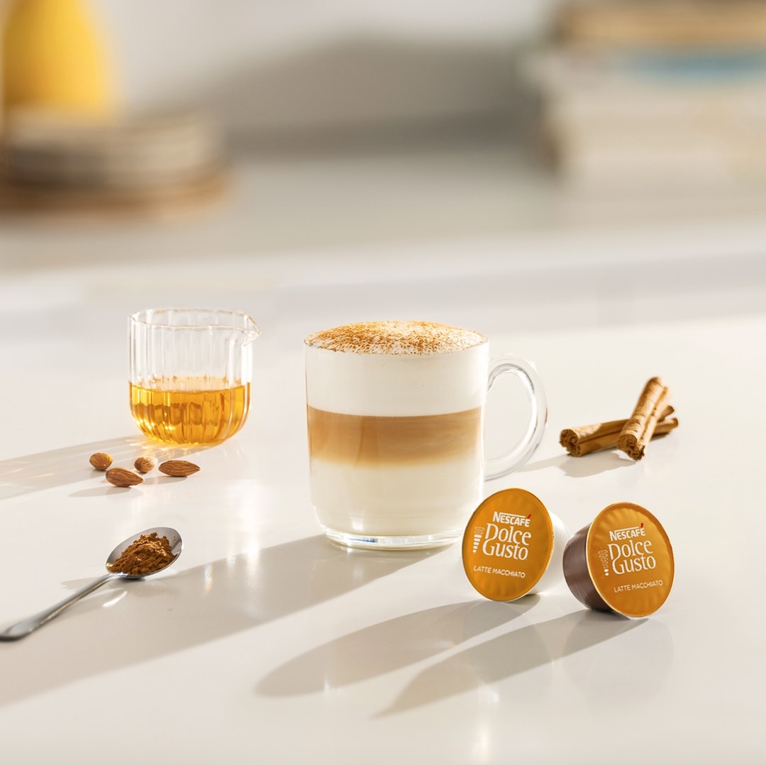Amaretto Hot Latte Macchiato